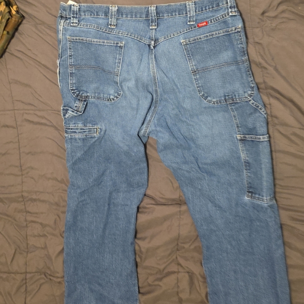 Wrangler Relaxed Fit Blue Jeans